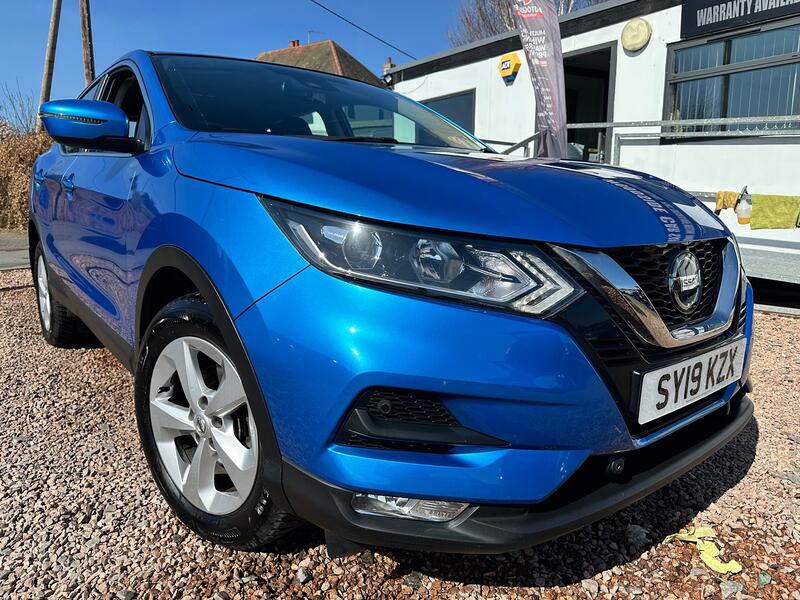 View NISSAN QASHQAI AUTOMATIC DIESEL 1.5 dCi Acenta Premium