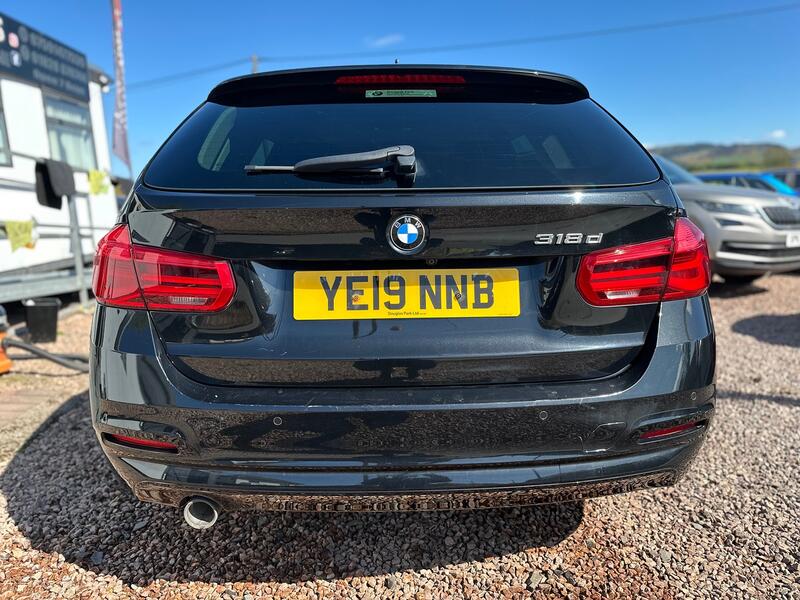 View BMW 3 SERIES AUTO 2.0 318d SE Touring
